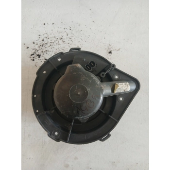 DMUCHAWA NAWIEWU ŚRODEK AUDI A4 S4 B5 8D 8D1820021 GENUINE