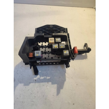 SKRZYNKA PRZEKAŹNIKÓW ŚRODEK SKODA FABIA MK1 (6Y) 238947392 GENUINE