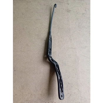 RAMIĘ WYCIERACZKI PRZEDNIEJ SZYBY PRZÓD VOLVO 850 56564544