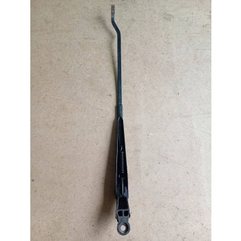 RAMIĘ WYCIERACZKI PRZEDNIEJ SZYBY STRONA VOLKSWAGEN PASSAT B3 985656556