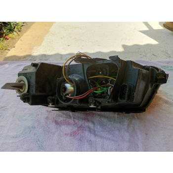 REFLEKTOR PRZÓD STRONA PRAWA VOLKSWAGEN PASSAT B5 1212123 GENUINE
