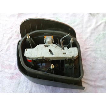 LAMPA TYLNA TYŁ STRONA PRAWA VOLKSWAGEN POLO III 6N 6N2 6NF 1212123
