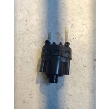 PNEUMATYCZNY SIŁOWNIK REGULACJI WYSOKOŚCI ŚWIATEŁ SKODA OCTAVIA MK1 2847823