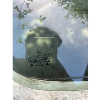 SZYBA DRZWI TYLNYCH TYŁ STRONA PRAWA VOLKSWAGEN GOLF IV 43R001057