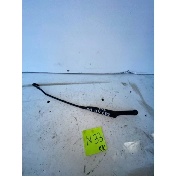 RAMIĘ WYCIERACZKI PRZEDNIEJ SZYBY STRONA PRAWA AUDI A4 S4 B5 8D 8D1955408