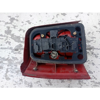 LAMPA TYLNA TYŁ STRONA PRAWA VOLKSWAGEN PASSAT B5 1212123 GENUINE