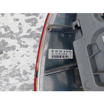 LAMPA TYLNA TYŁ STRONA PRAWA MERCEDES-BENZ C W202 2028203664 GENUINE