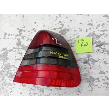 LAMPA TYLNA TYŁ STRONA PRAWA MERCEDES-BENZ C W202 2028203664 GENUINE