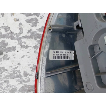 LAMPA TYLNA TYŁ STRONA PRAWA MERCEDES-BENZ C W202 2028203664 GENUINE