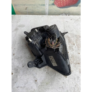 REFLEKTOR PRZÓD STRONA PRAWA OPEL MERIVA A 93321053