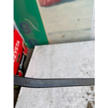 RAMIĘ WYCIERACZKI PRZEDNIEJ SZYBY STRONA PRAWA VW PASSAT B5 3B1955410