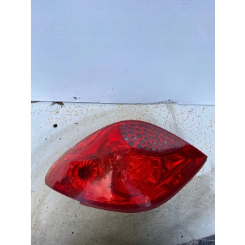 LAMPA TYLNA TYŁ STRONA PRAWA PEUGEOT 207