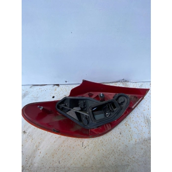 LAMPA TYLNA TYŁ STRONA PRAWA PEUGEOT 207