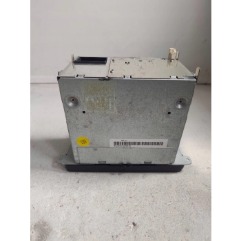 RADIOODTWARZACZ VOLKSWAGEN CADDY VWZ1Z1E4423047 GENUINE