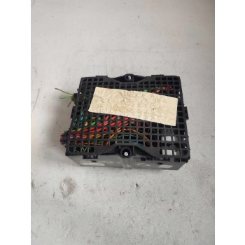 SKRZYNKA BEZPIECZNIKÓW I PRZEKAŹNIKÓW FORD FIESTA 4S5T-14401-KED GENUINE