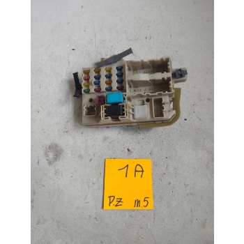 SKRZYNKA BEZPIECZNIKÓW MAZDA 6 3247923 GENUINE