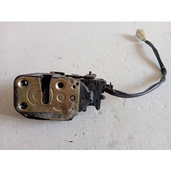 ZAMEK DRZWI TYLNYCH TYŁ STRONA LEWA MAZDA 323 56989475665