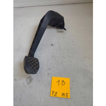 PEDAŁ SPRZĘGŁA ŚRODEK AUDI A4 S4 B7 8E 8H 2847288 GENUINE