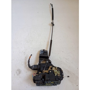 ZAMEK DRZWI PRZEDNICH PRZÓD STRONA PRAWA VOLKSWAGEN PASSAT B5 658965656