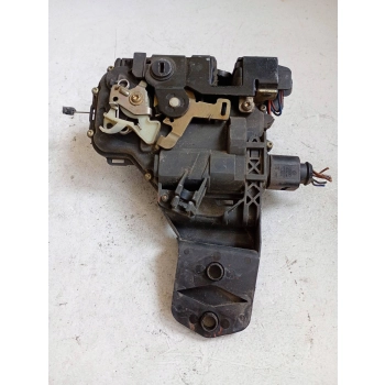 ZAMEK DRZWI TYLNYCH TYŁ STRONA PRAWA VOLKSWAGEN PASSAT B5 3B1839016A