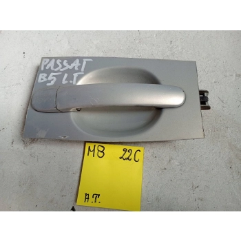 KLAMKA ZEWNĘTRZNA TYLNA TYŁ STRONA LEWA VOLKSWAGEN PASSAT B5 5689856