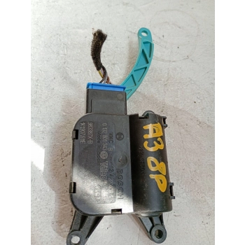 SILNICZEK KLAP NAWIEWU ŚRODEK AUDI A3 S3 8P 0132801343