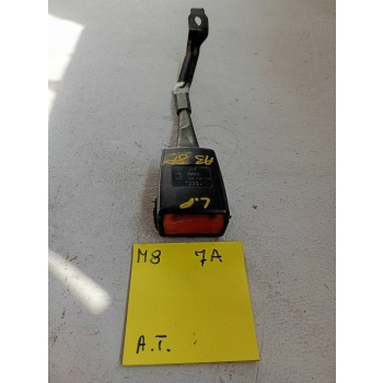 KLAMRA PASA PRZEDNIEGO PRZÓD STRONA LEWA AUDI A3 S3 8P 8P0857755