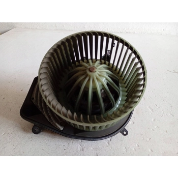 DMUCHAWA NAWIEWU ŚRODEK AUDI A4 S4 B5 8D 8D1820021