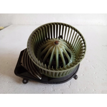 DMUCHAWA NAWIEWU ŚRODEK VOLKSWAGEN PASSAT B5 8D1820021