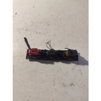 PANEL PRZEŁĄCZNIKÓW KONSOLI ŚRODKOWEJ RENAULT CLIO II 238492 GENUINE