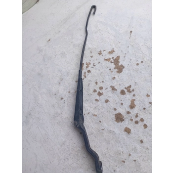 RAMIĘ WYCIERACZKI PRZEDNIEJ SZYBY PRZÓD STRONA PRAWA VOLVO S40, V40