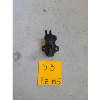 POMPKA SPRYSKIWACZA ŚRODEK MAZDA MPV II LW 2387482 GENUINE