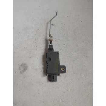 ZAMEK KLAPKI WLEWU PALIWA TYŁ NISSAN ALMERA N16 97610BN600 GENUINE