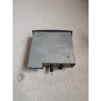 STACJA MULTIMEDIALNA ŚRODEK RENAULT LAGUNA II 3848273 GENUINE