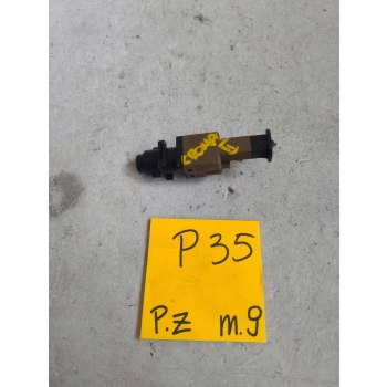 CZUJNIK PEDAŁU HAMULCA ŚRODEK FIAT CROMA 284677-2 GENUINE