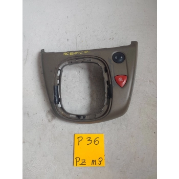 RAMKA LEWARKA Z PRZYCISKAMI ŚRODEK RENAULT SCENIC II 820019955C