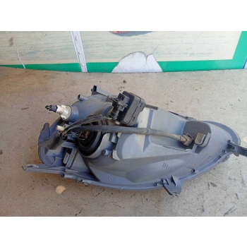 REFLEKTOR PRZÓD LAMPA STRONA LEWA TOYOTA YARIS