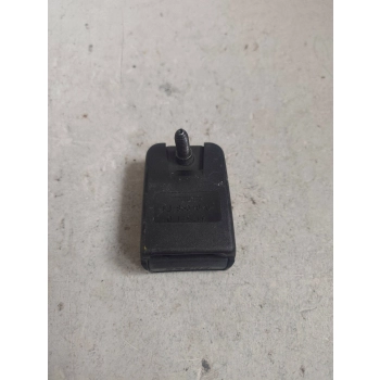 KLAMRA PASA PRZEDNIEGO ŚRODEK VOLVO S40, V40 0481098F1 GENUINE