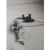 ZAMEK DRZWI PRZEDNICH Z ZAMKIEM STRONA LEWA TOYOTA YARIS 384922 GENUINE