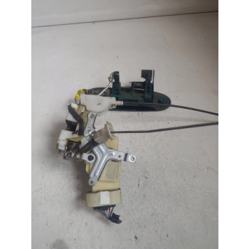 ZAMEK DRZWI PRZEDNICH Z ZAMKIEM STRONA LEWA TOYOTA YARIS 384922 GENUINE