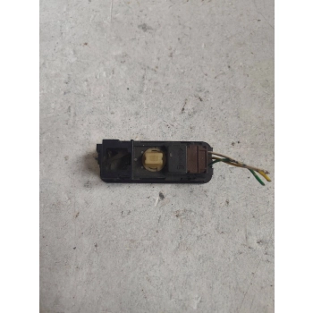 LAMPKA TABLICY REJESTRACYJNEJ TYŁ PEUGEOT PARTNER 324782 GENUINE