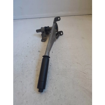DŹWIGNIA HAMULCA RĘCZNEGO ŚRODEK CHEVROLET CRUZE 8342832 GENUINE