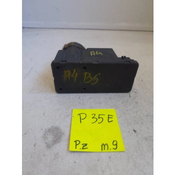 POMPKA CENTRALNEGO ZAMKA ŚRODEK AUDI A4 S4 B5 8D 811071 GENUINE