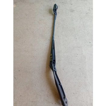 RAMIĘ WYCIERACZKISZYBY PRZÓD STRONA LEWA RENAULT LAGUNA I 770084226C