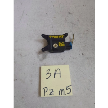 SILNICZEK KLAP NAWIEWU ŚRODEK VOLKSWAGEN PASSAT B6 0132801362 GENUINE