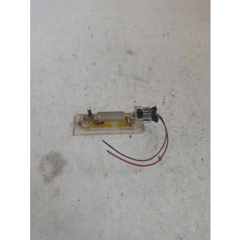 LAMPKA SCHOWKA ŚRODEK VOLKSWAGEN PASSAT B6 437289 GENUINE