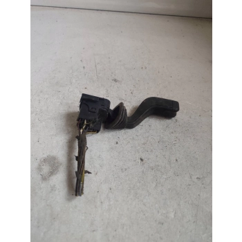 MANETKA WYCIERACZEK ŚRODEK VOLKSWAGEN GOLF IV 374477 GENUINE