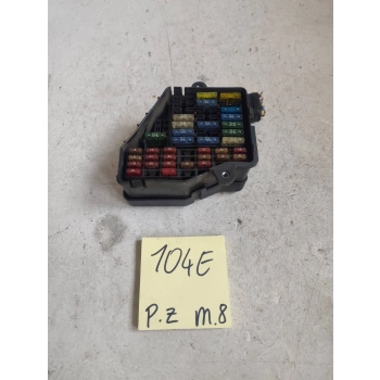 SKRZYNKA BEZPIECZNIKÓW AUDI A4 S4 B5 8D 32847328 GENUINE