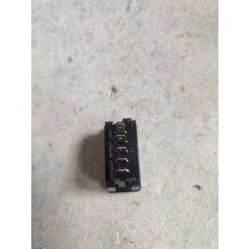 PRZEŁĄCZNIK SZYB ŚRODEK RENAULT CLIO II 384728 GENUINE