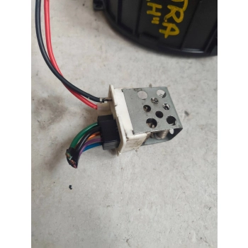 DMUCHAWA NAWIEWU ŚRODEK OPEL ASTRA H 8234727 GENUINE